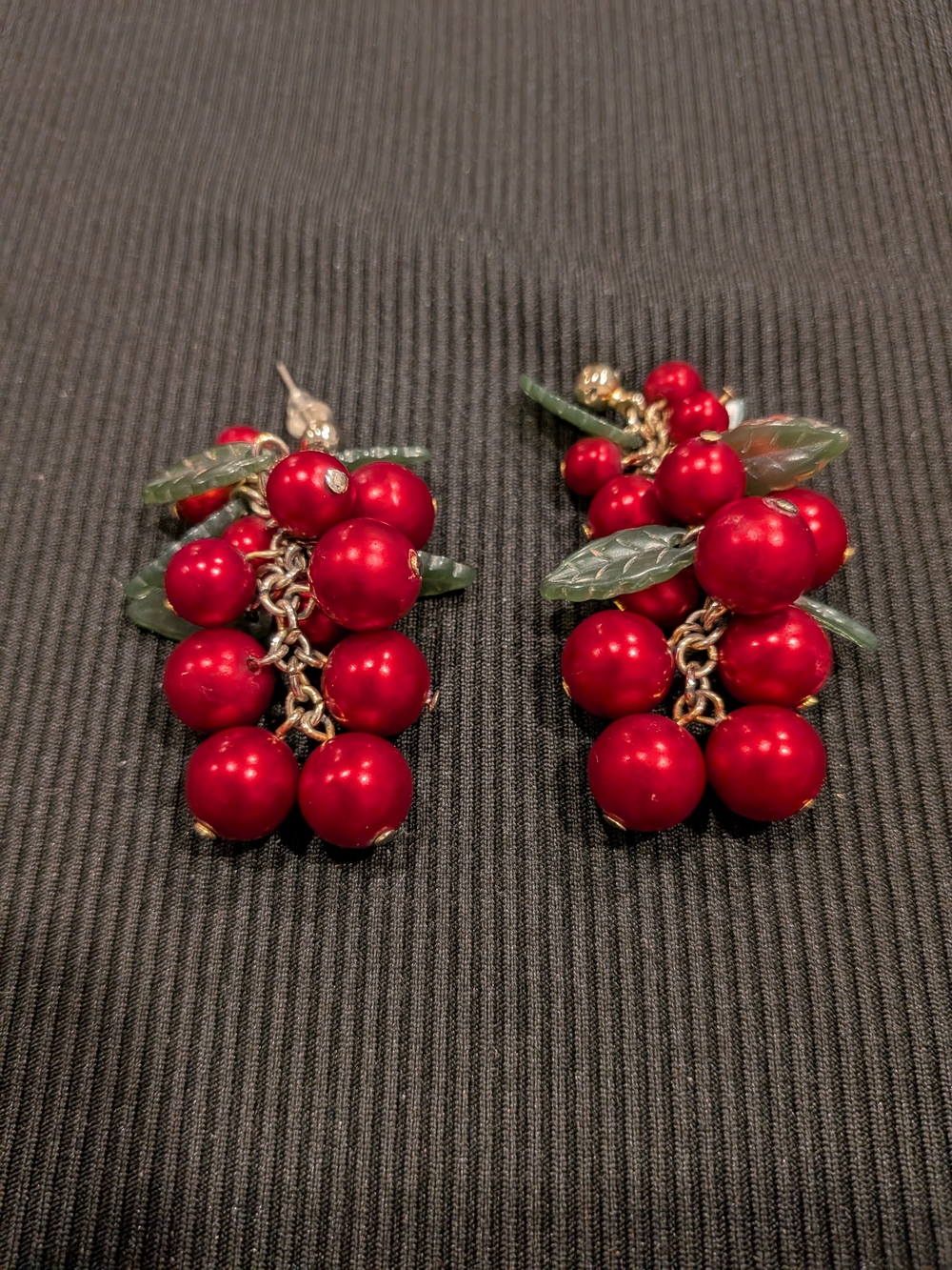 Red Berry Cluster Dangle Earrings - Unbranded